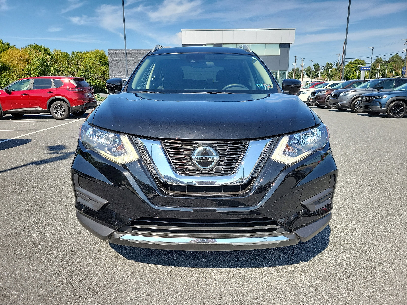 Used 2019 Nissan Rogue S with VIN 5N1AT2MV4KC717902 for sale in East Petersburg, PA