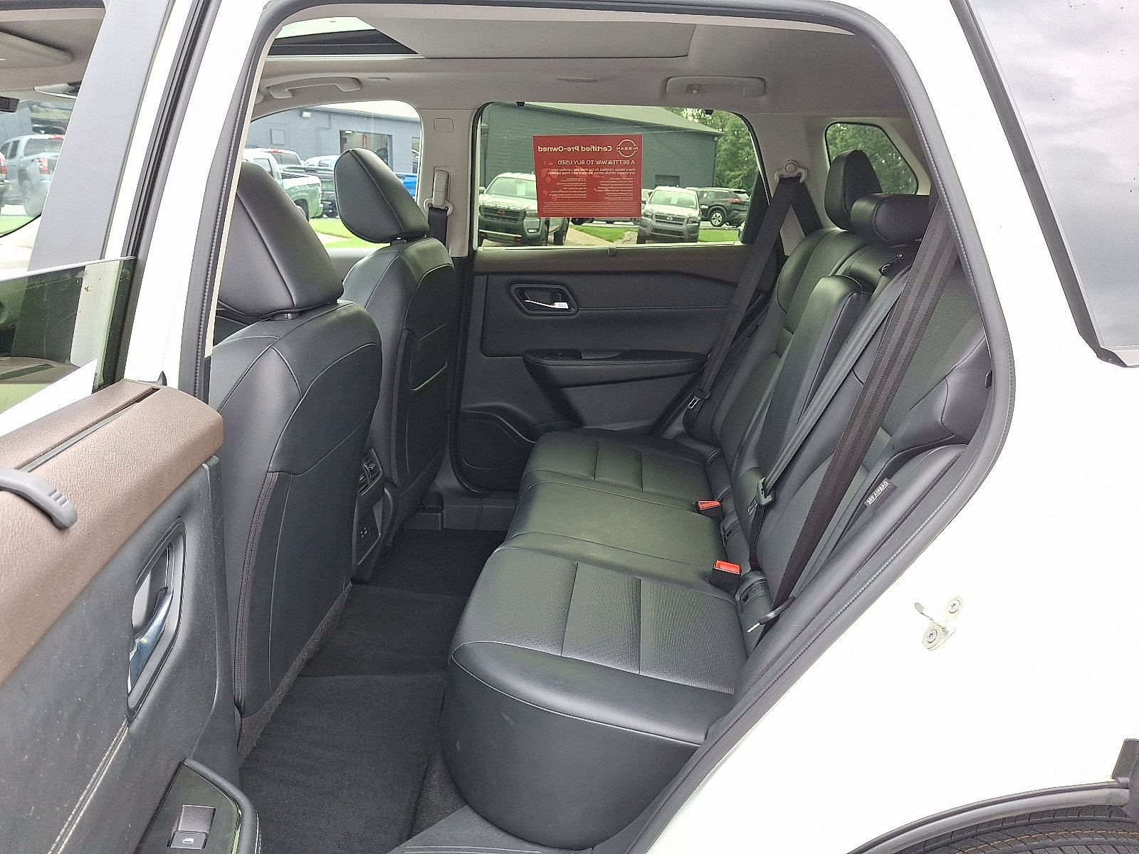 2023 Nissan Rogue SV - Photo 11