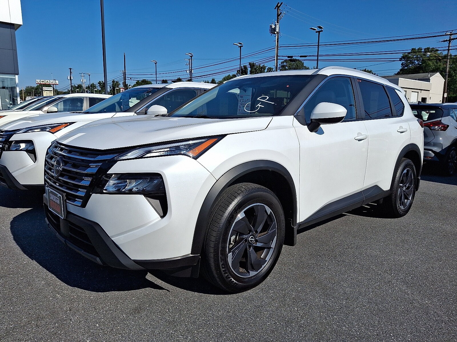 2024 Nissan Rogue SV photo 2