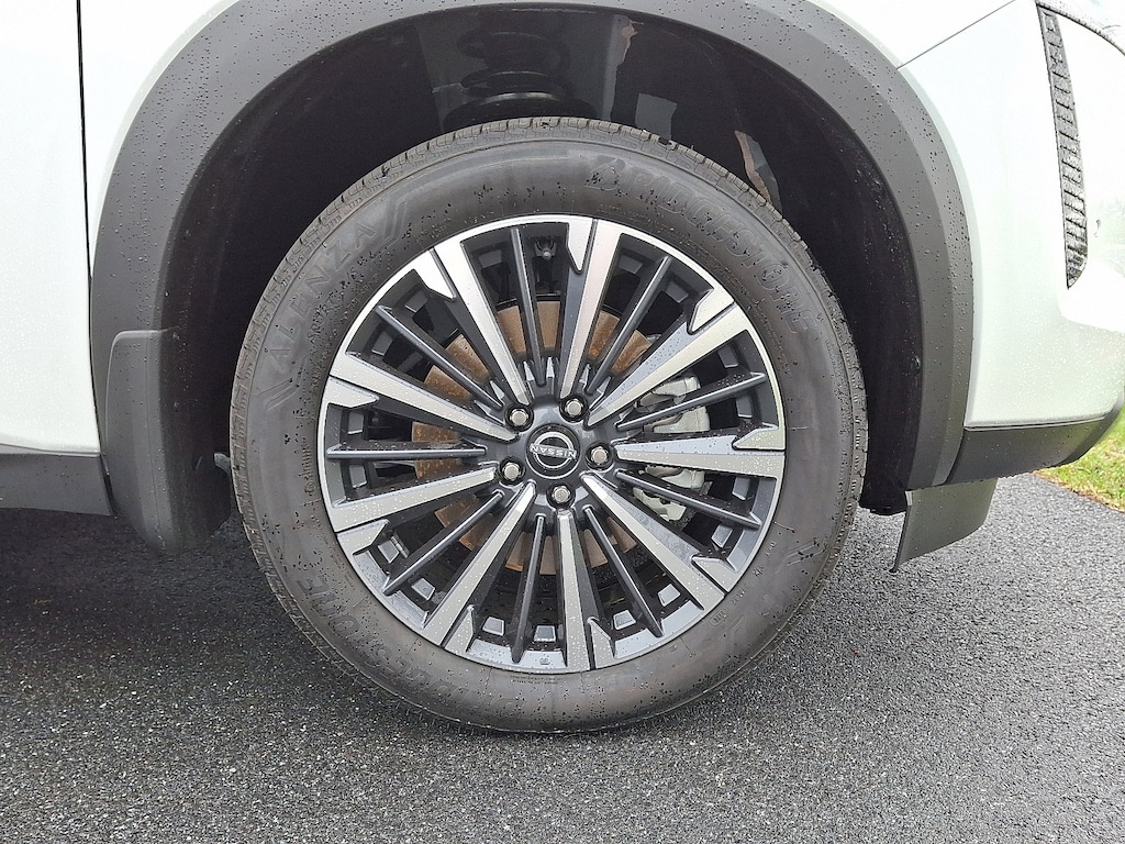 New 2026 Nissan Pathfinder Platinum SUV