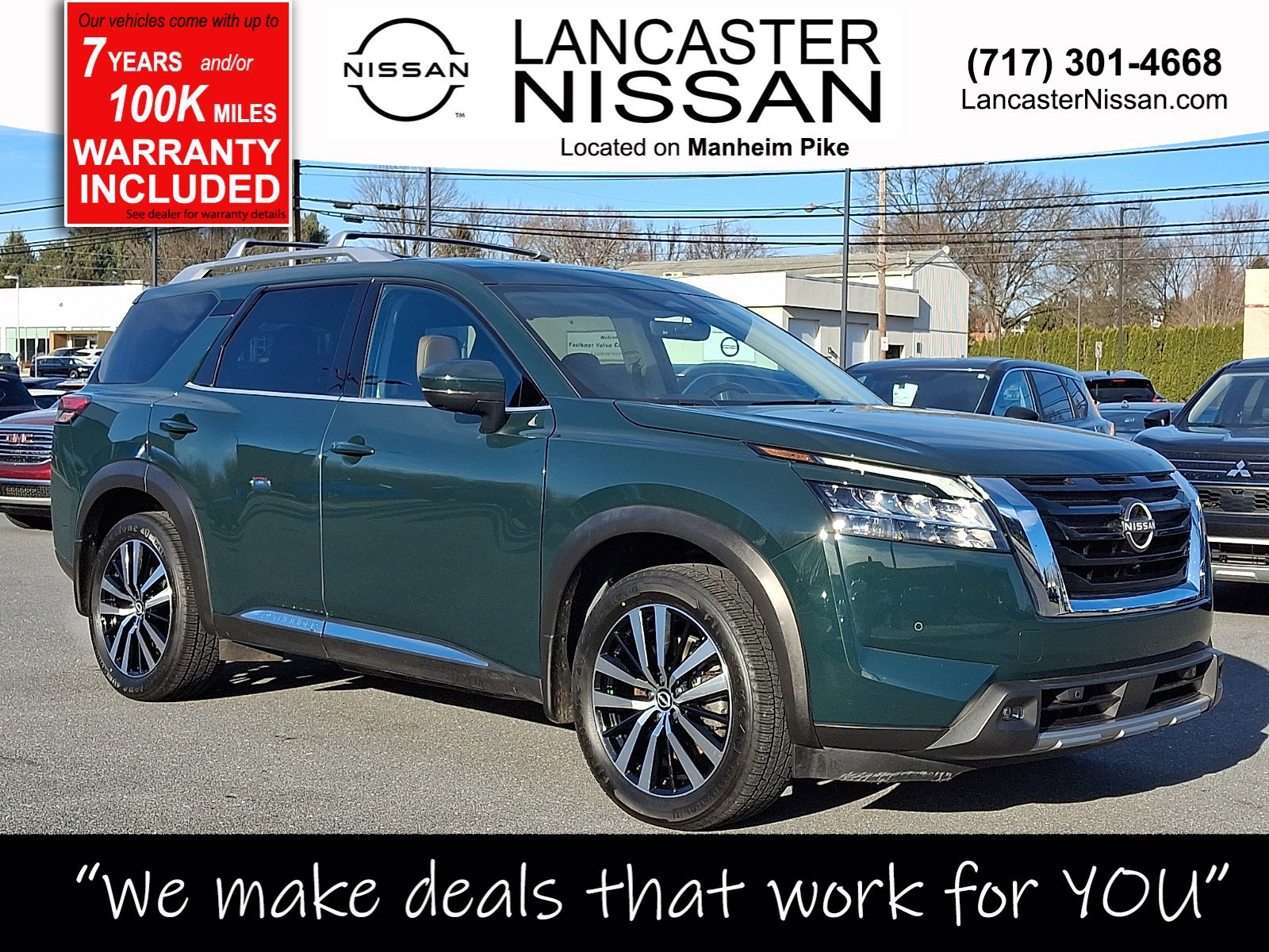 2023 Nissan Pathfinder Platinum's photo