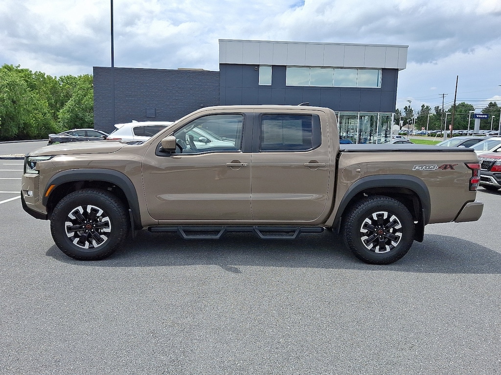 Certified 2023 Nissan Frontier PRO-4X Crew Cab 4x4 PRO-4X Auto *Ltd Avail*