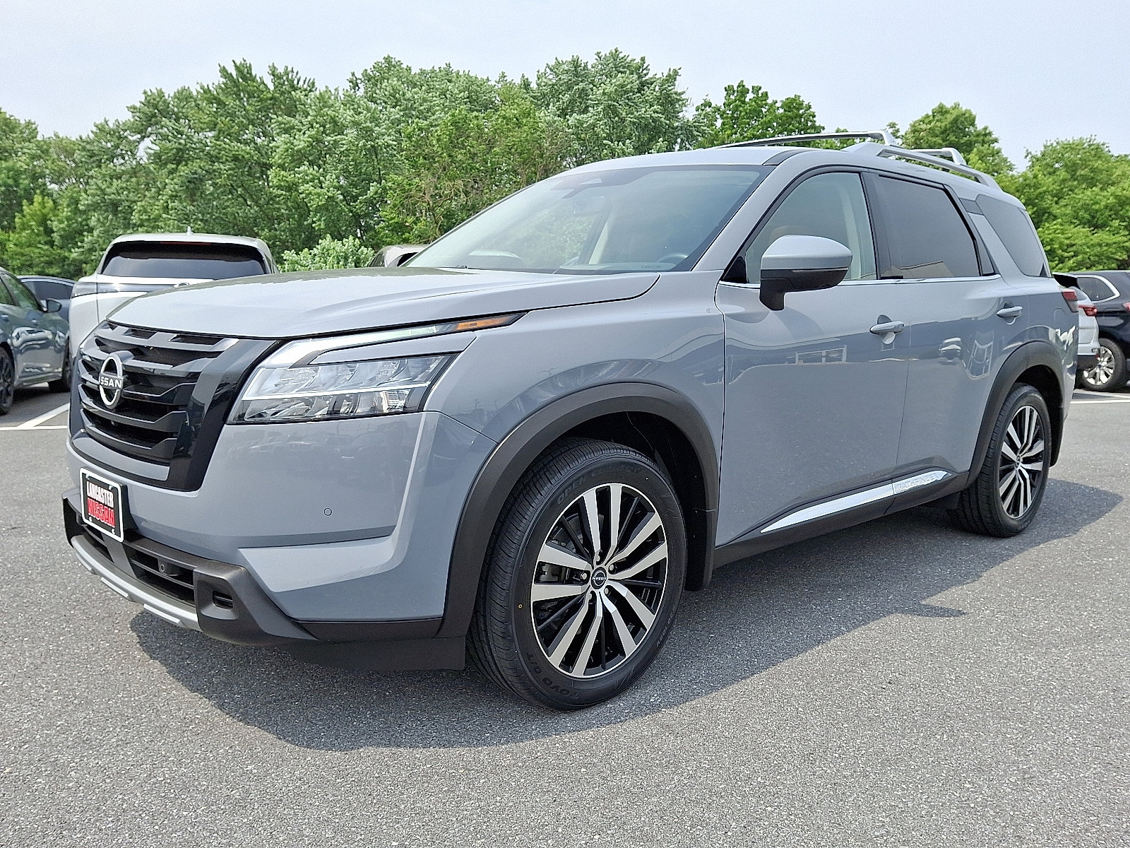 2023 Nissan Pathfinder Platinum - Photo 3