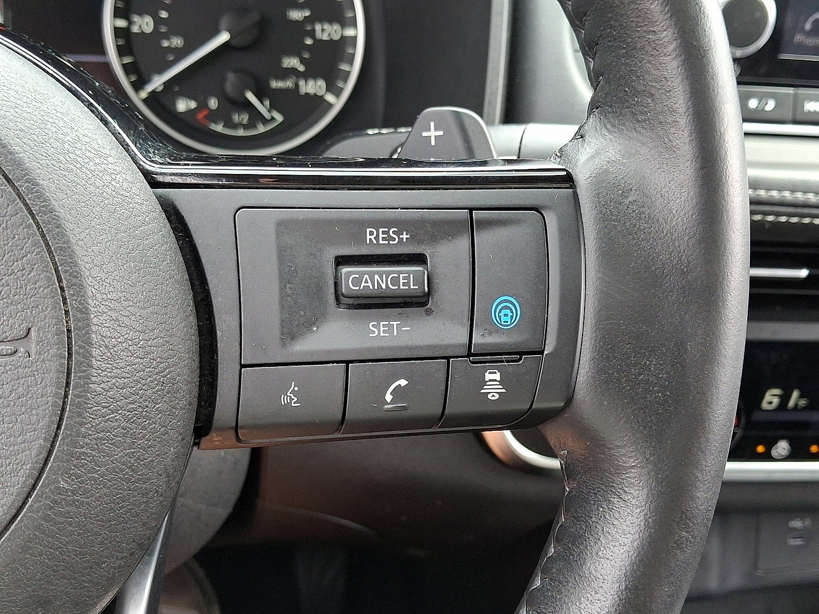 2023 Nissan Rogue SV - Photo 23