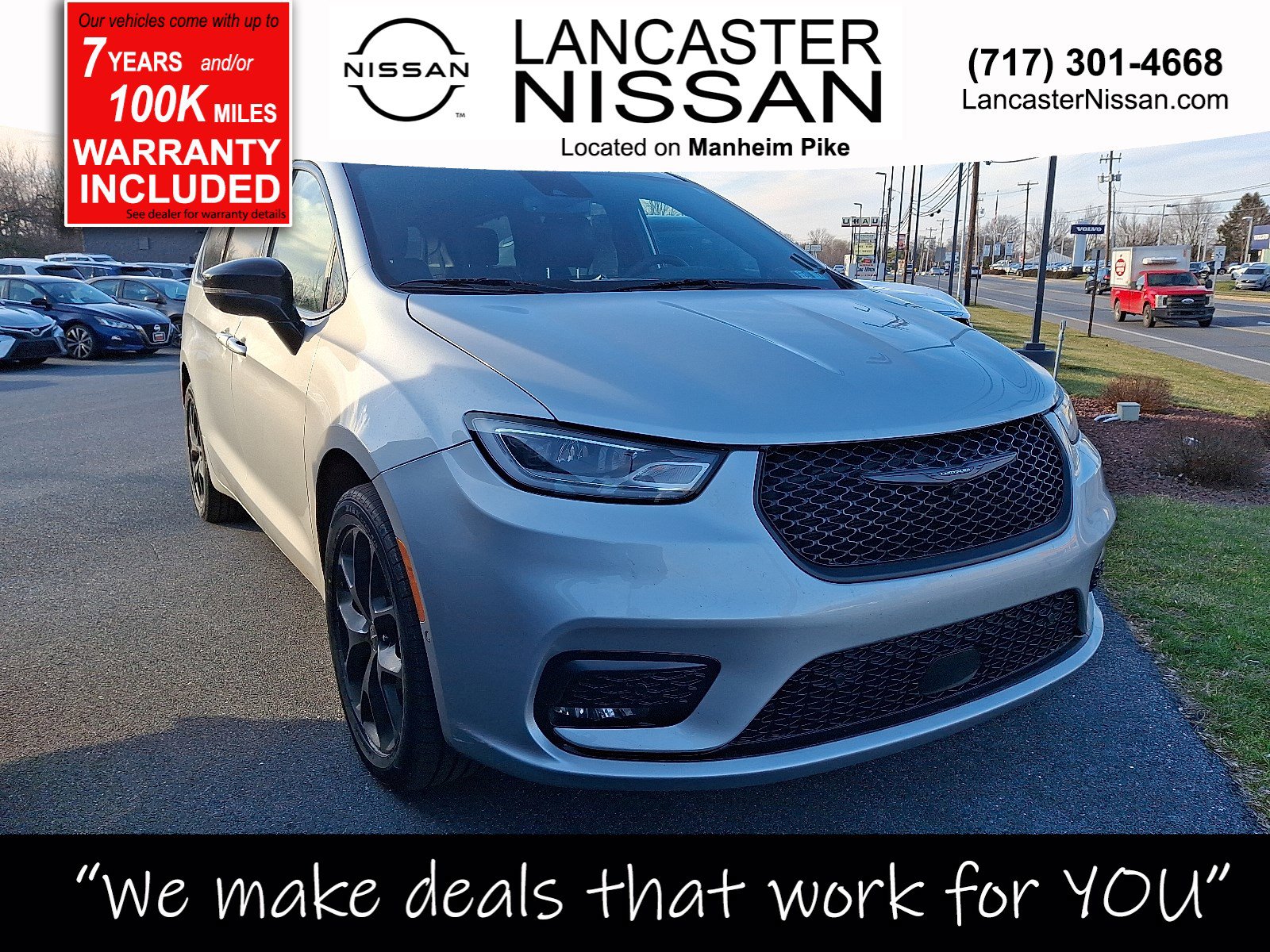 2024 Chrysler Pacifica Limited's photo