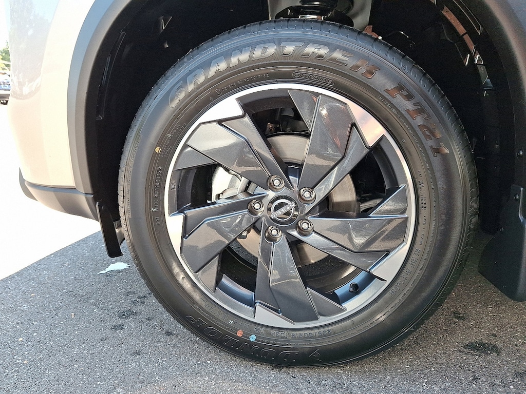 New 2026 Nissan Rogue SV SUV