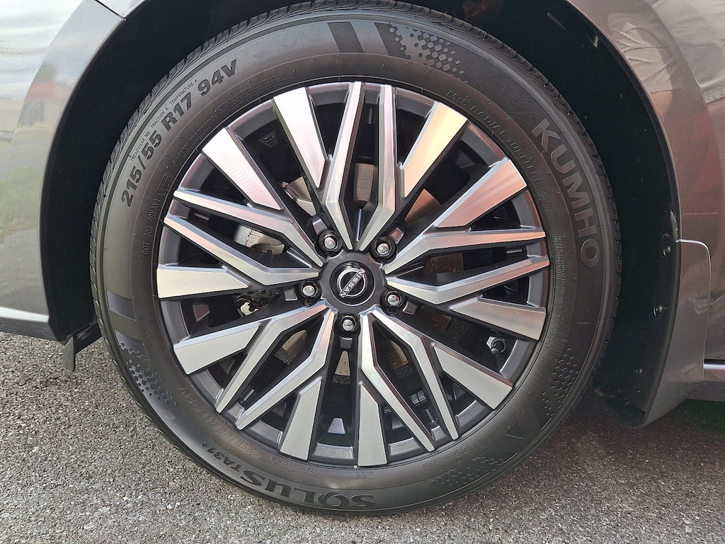 New 2026 Nissan Altima SV Sedan