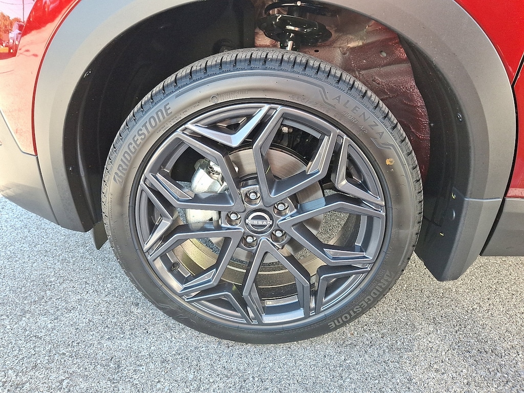 New 2026 Nissan Kicks SR SUV