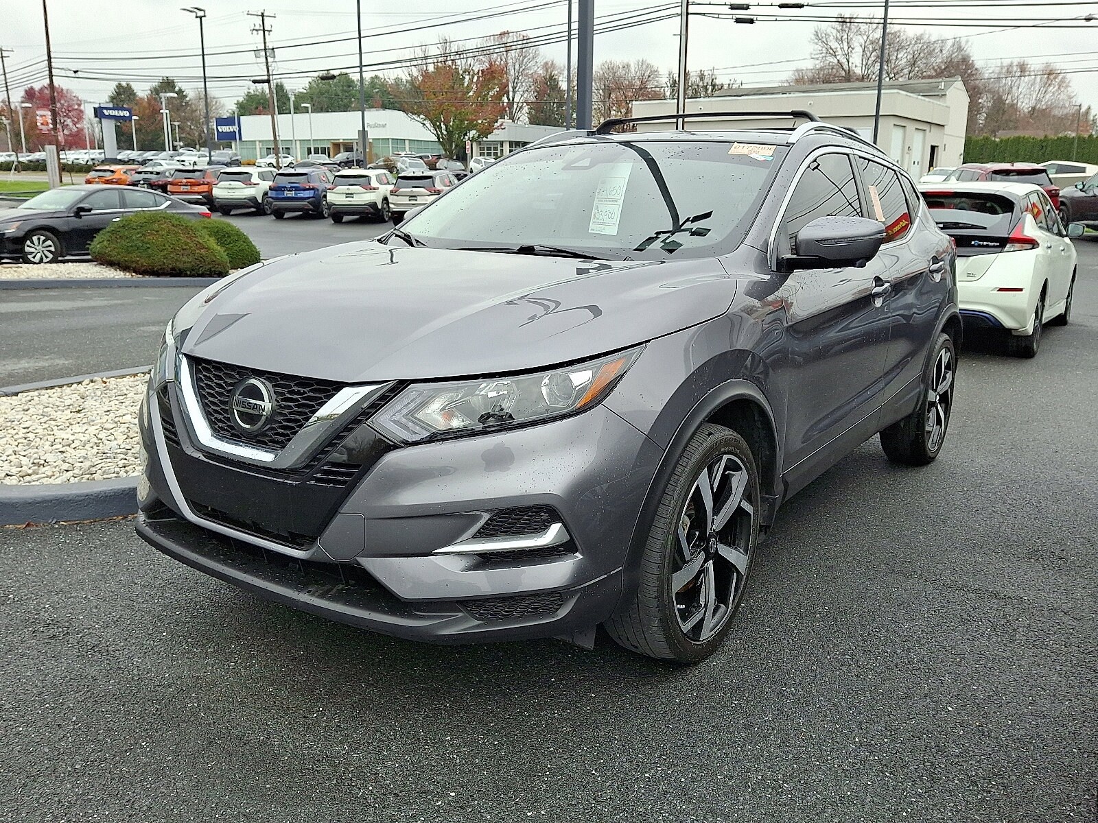 2022 Nissan Rogue Sport SL photo 2