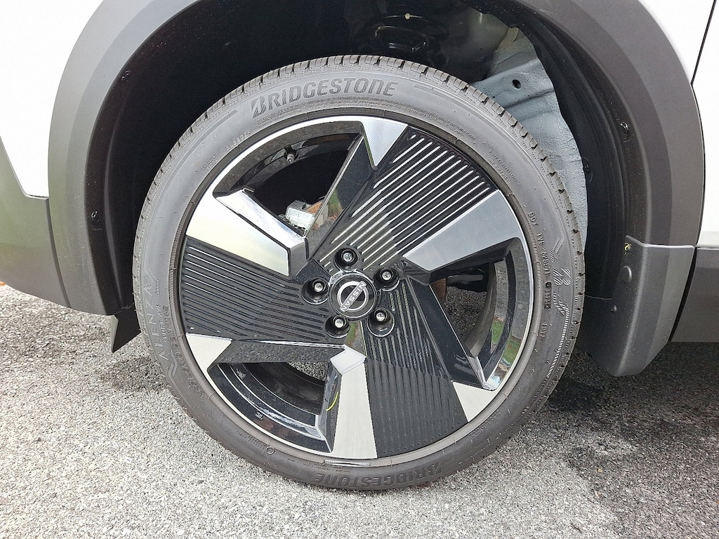 New 2026 Nissan Kicks SR SUV