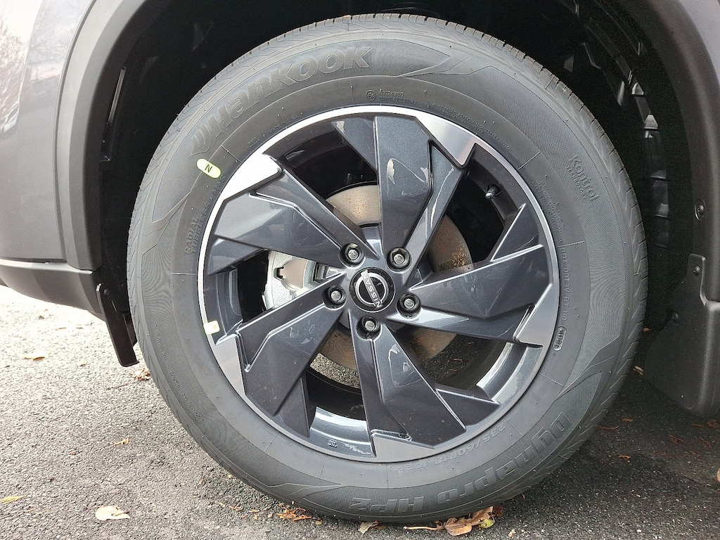 New 2026 Nissan Rogue SV SUV