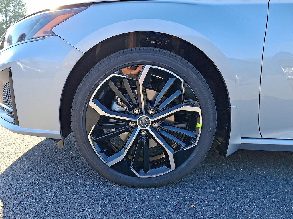 New 2025 Nissan Altima SR Sedan