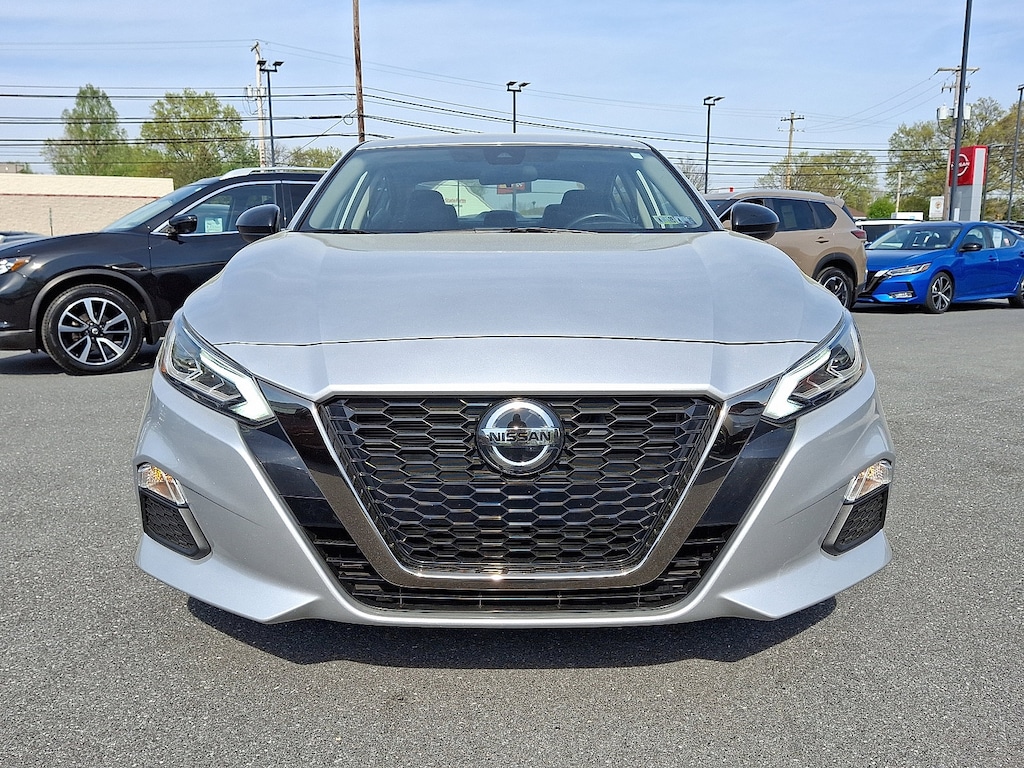 Certified 2022 Nissan Altima 2.5 SR Sedan
