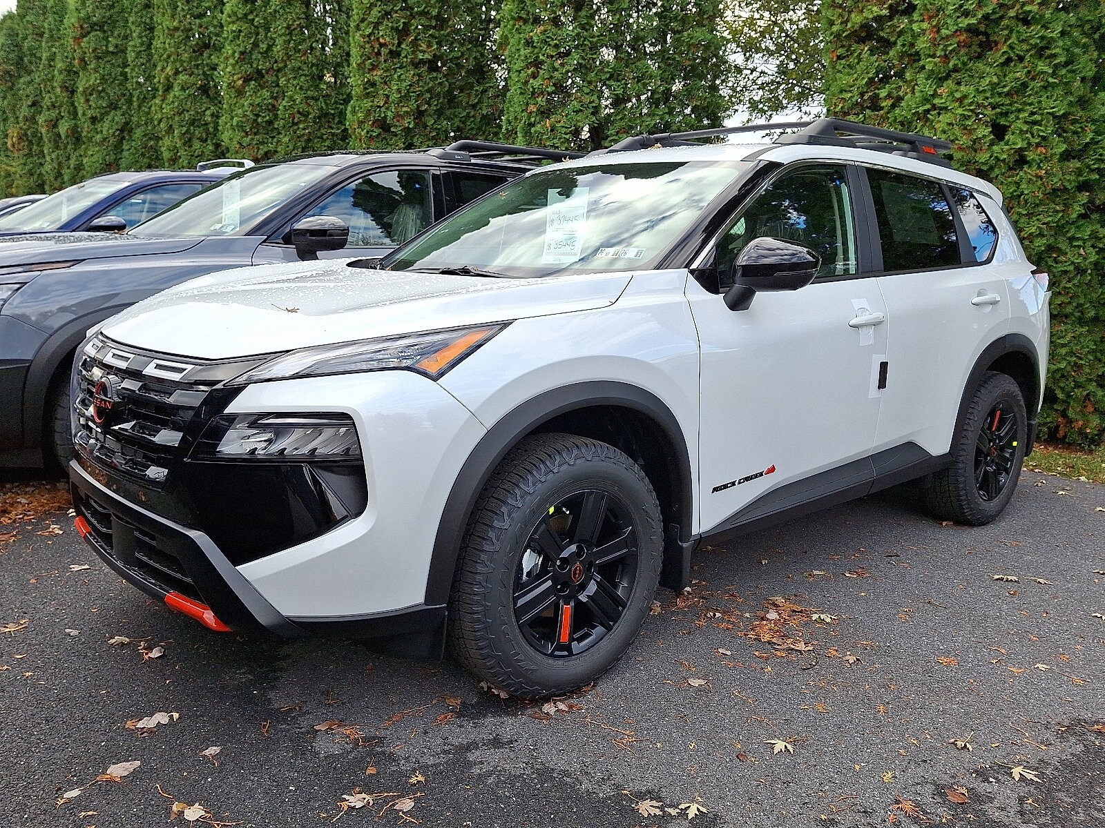 2026 Nissan Rogue SV photo 2