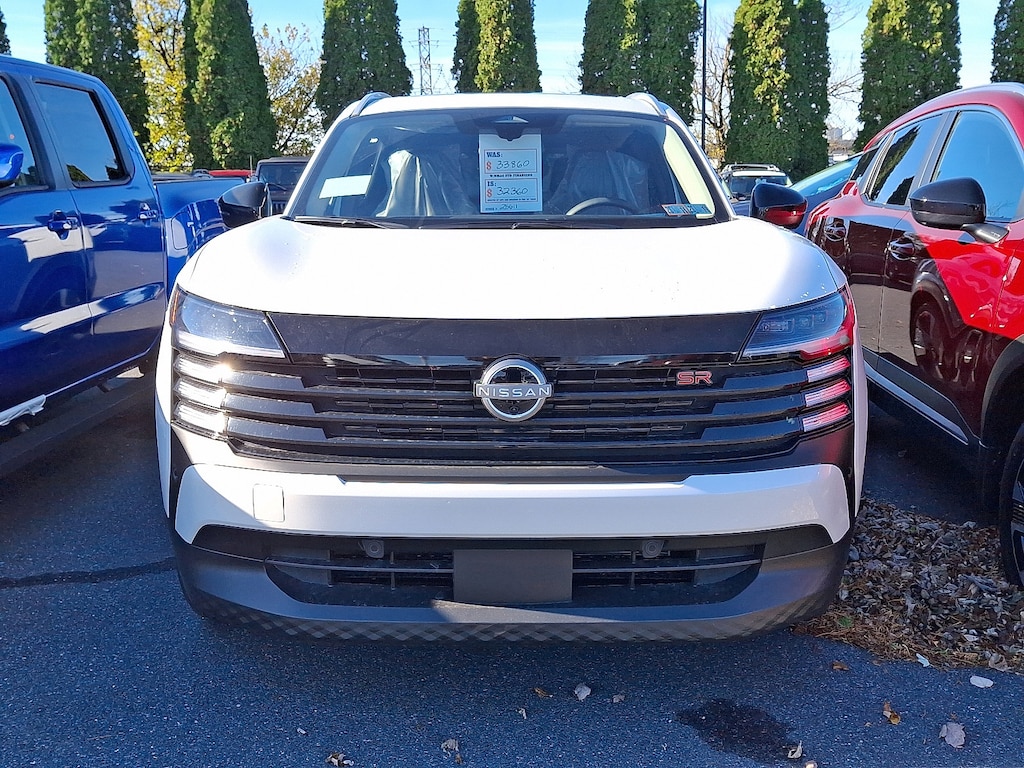 New 2026 Nissan Kicks SR SUV