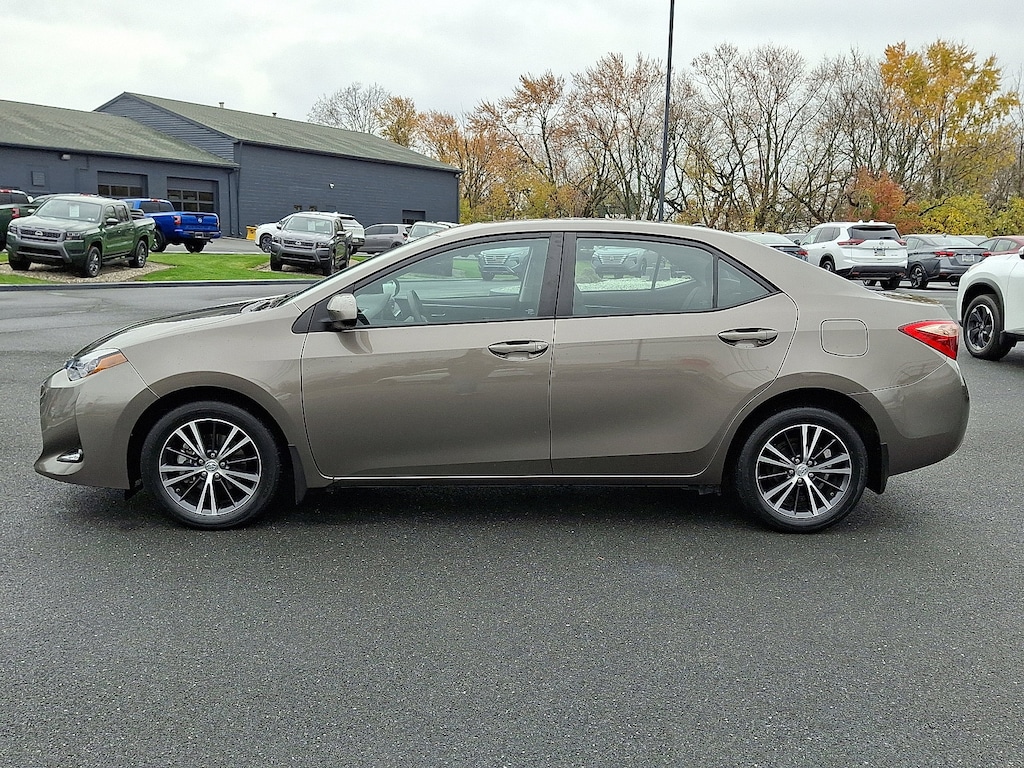 Used 2017 Toyota Corolla LE LE CVT