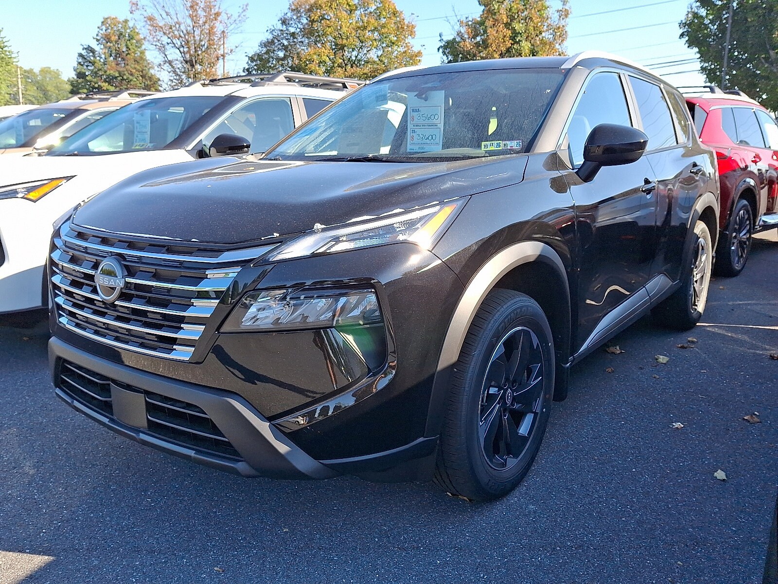 2026 Nissan Rogue SV photo 2