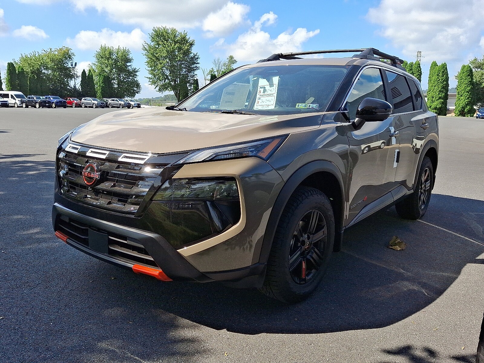 2026 Nissan Rogue SV photo 2