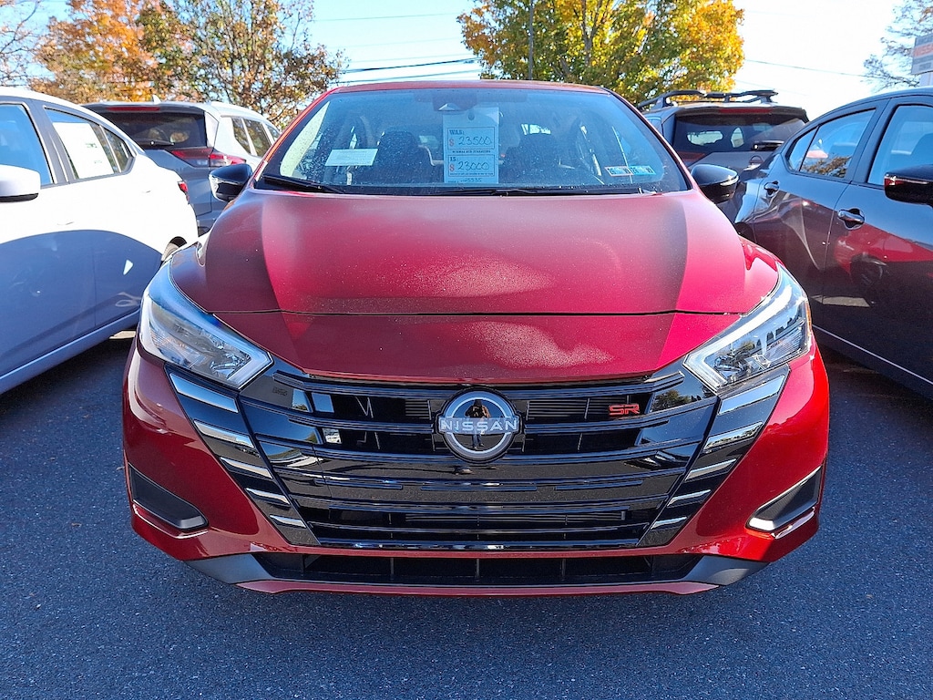 New 2025 Nissan Versa 1.6 SR Sedan