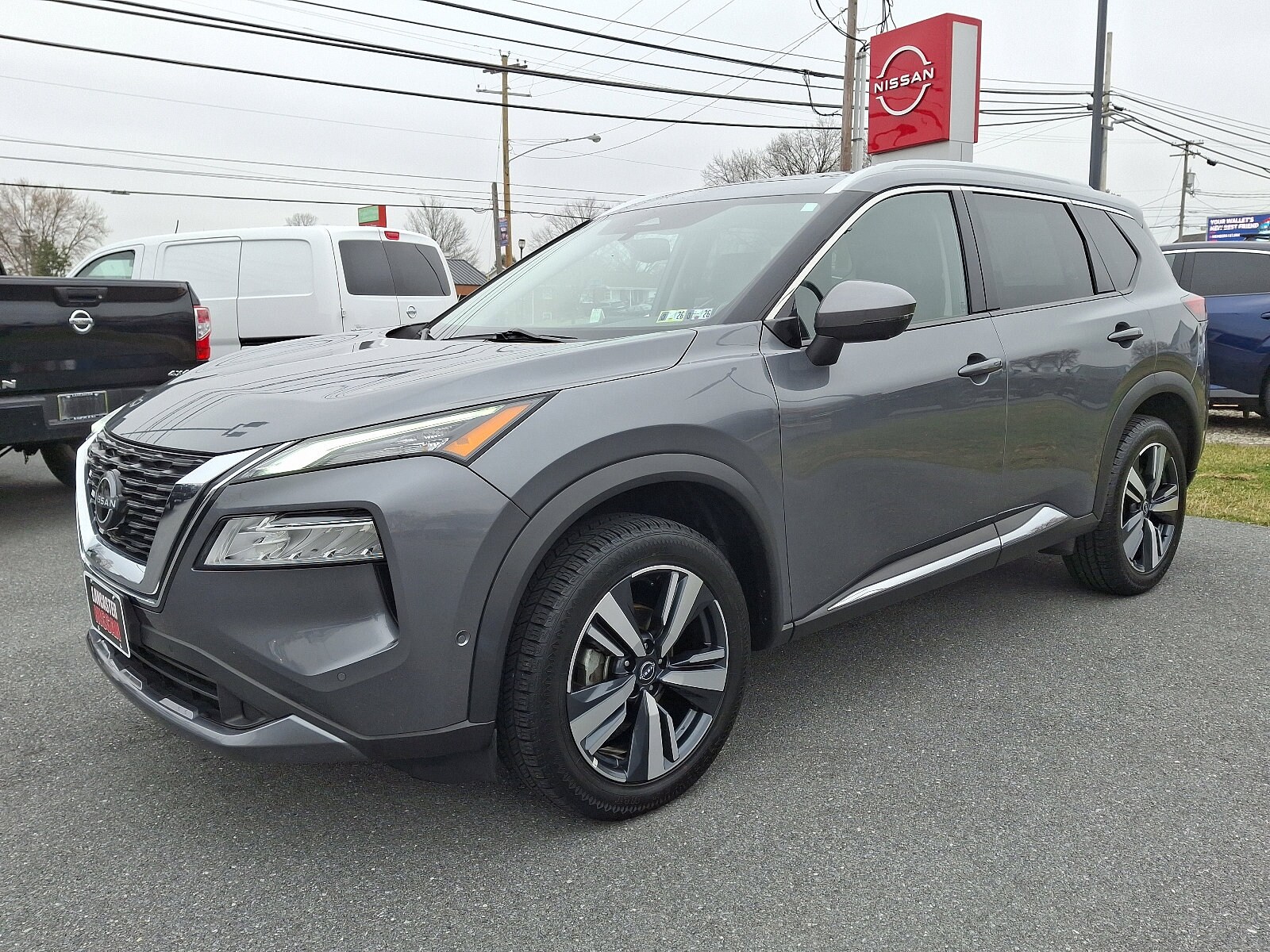 2023 Nissan Rogue SL photo 3