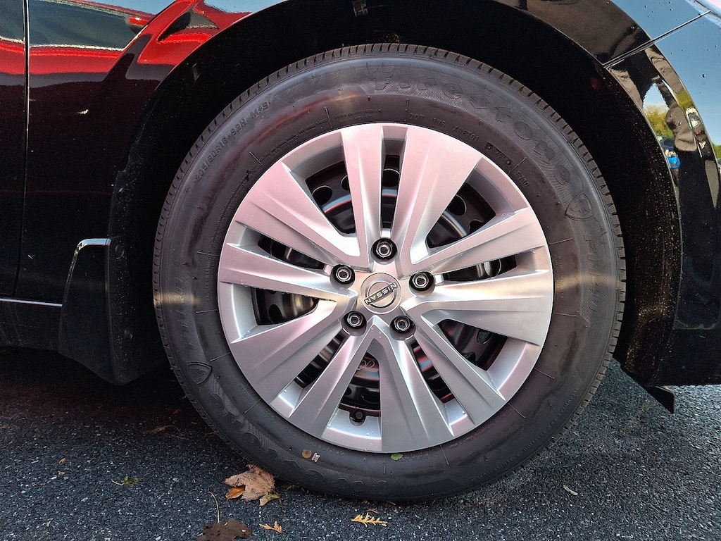 New 2025 Nissan Sentra S Sedan