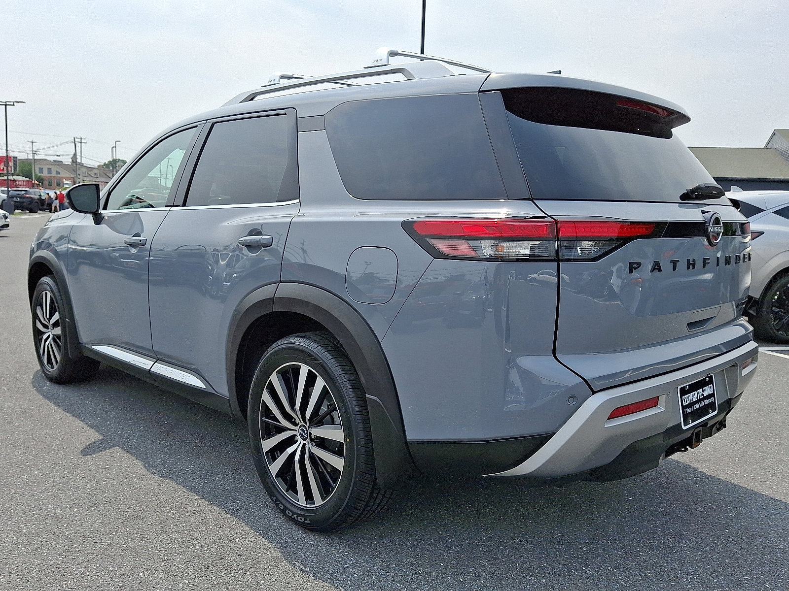 2023 Nissan Pathfinder Platinum - Photo 4