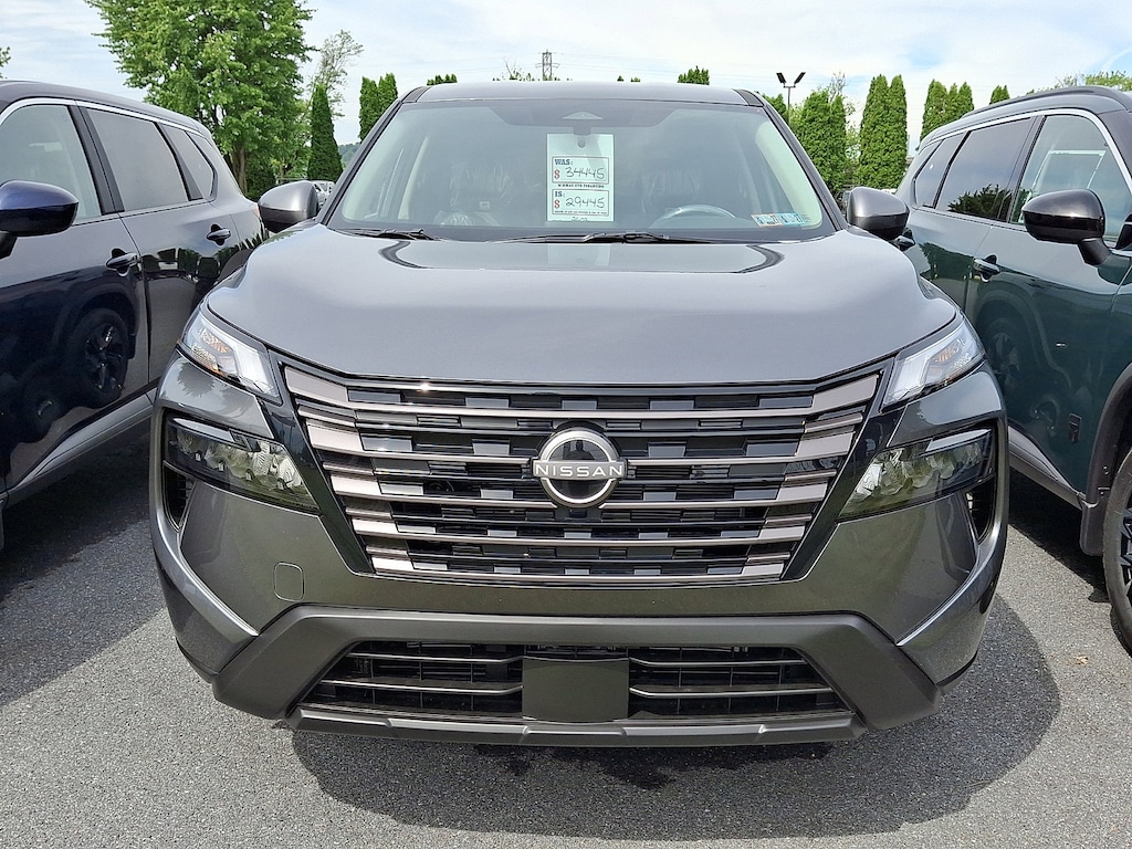 New 2026 Nissan Rogue SV SUV