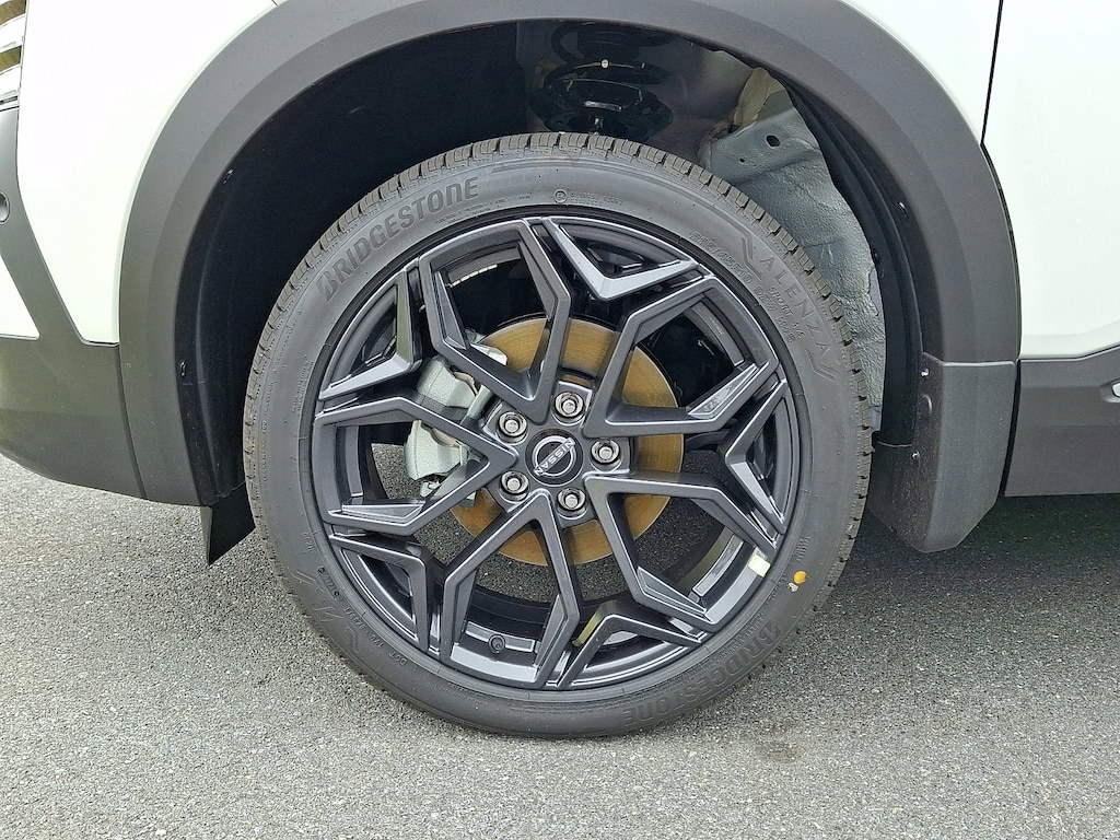 New 2026 Nissan Kicks SR SUV