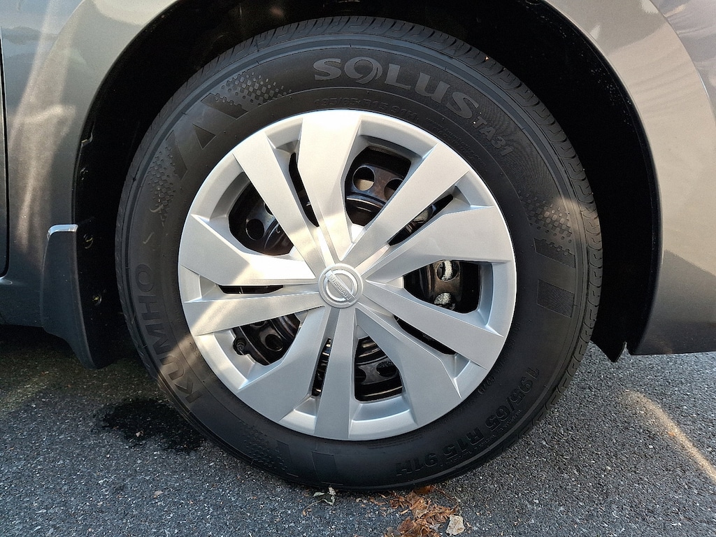 New 2025 Nissan Versa 1.6 S Sedan