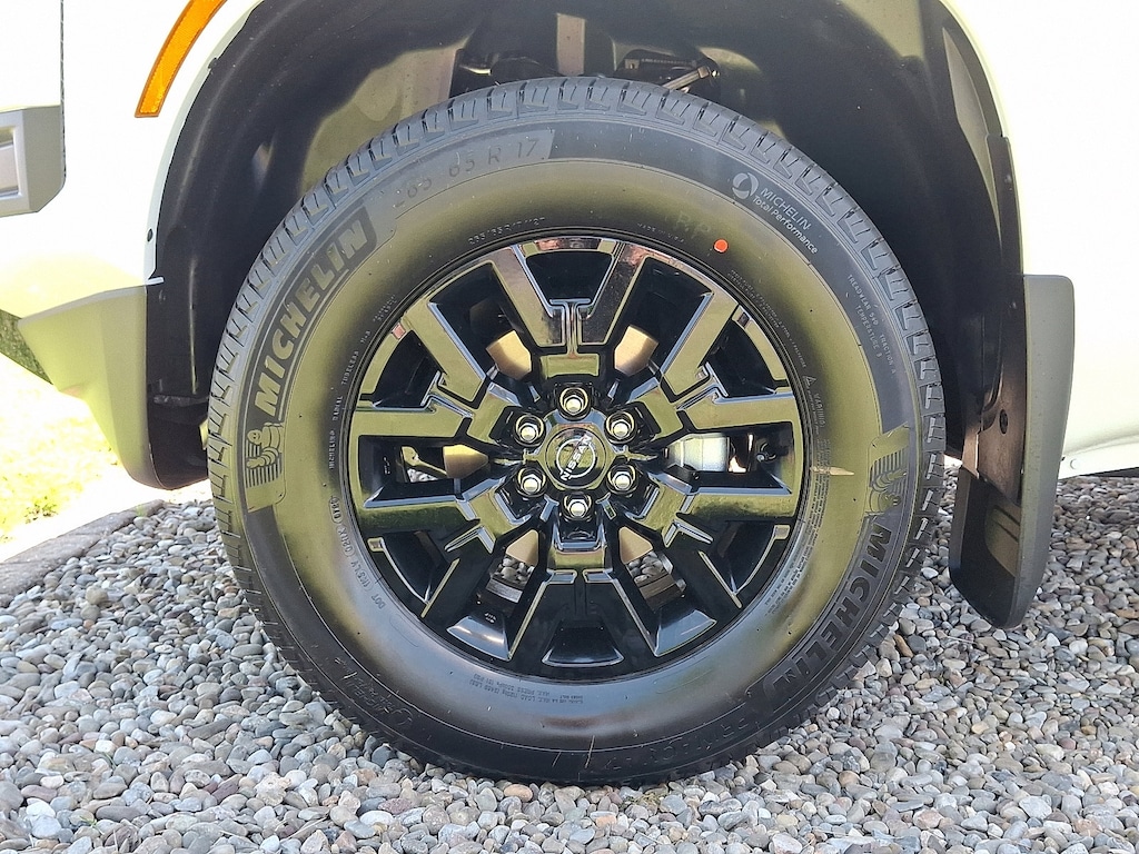 New 2026 Nissan Frontier SV Truck Crew Cab