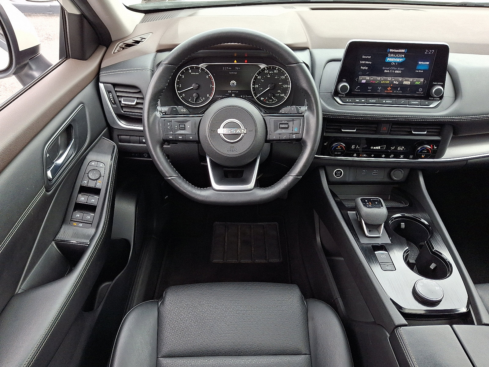 2023 Nissan Rogue SV - Photo 12