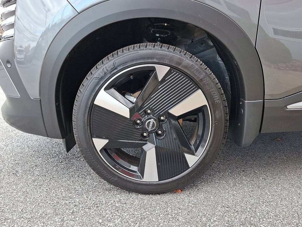 New 2026 Nissan Kicks SR SUV