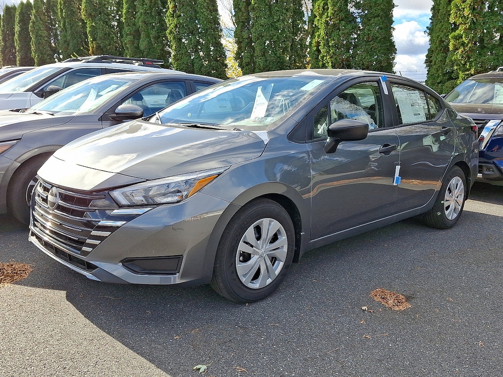 New 2025 Nissan Versa 1.6 S Sedan