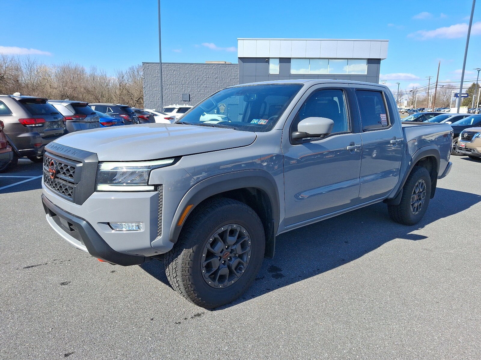 2022 Nissan Frontier PRO-4X photo 3