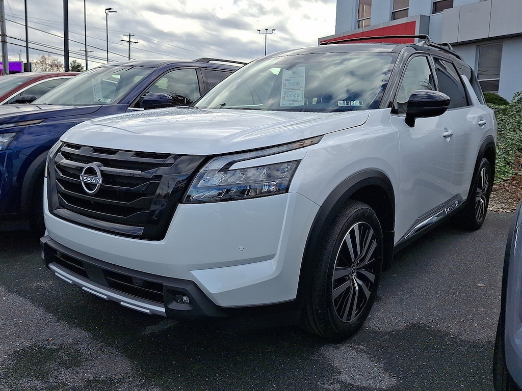 New 2025 Nissan Pathfinder Platinum SUV