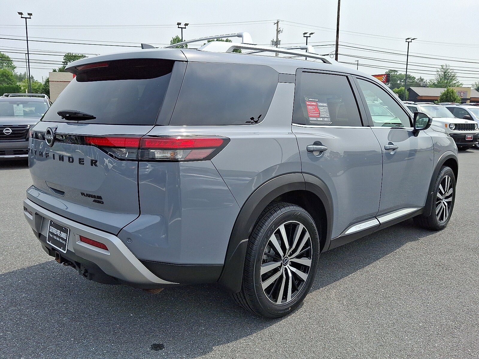 2023 Nissan Pathfinder Platinum - Photo 6