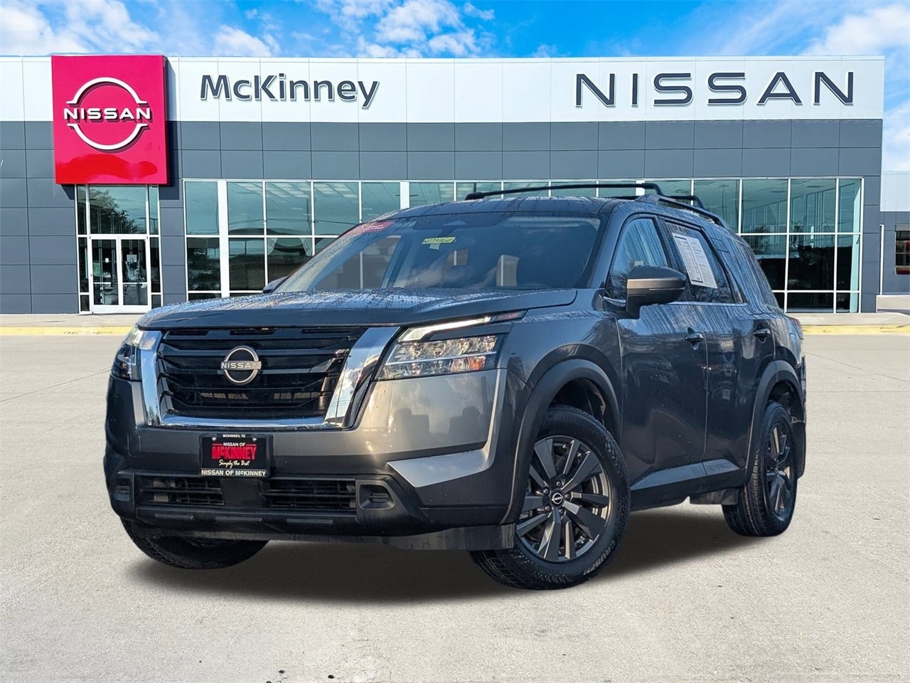 2022 Nissan Pathfinder SV's photo