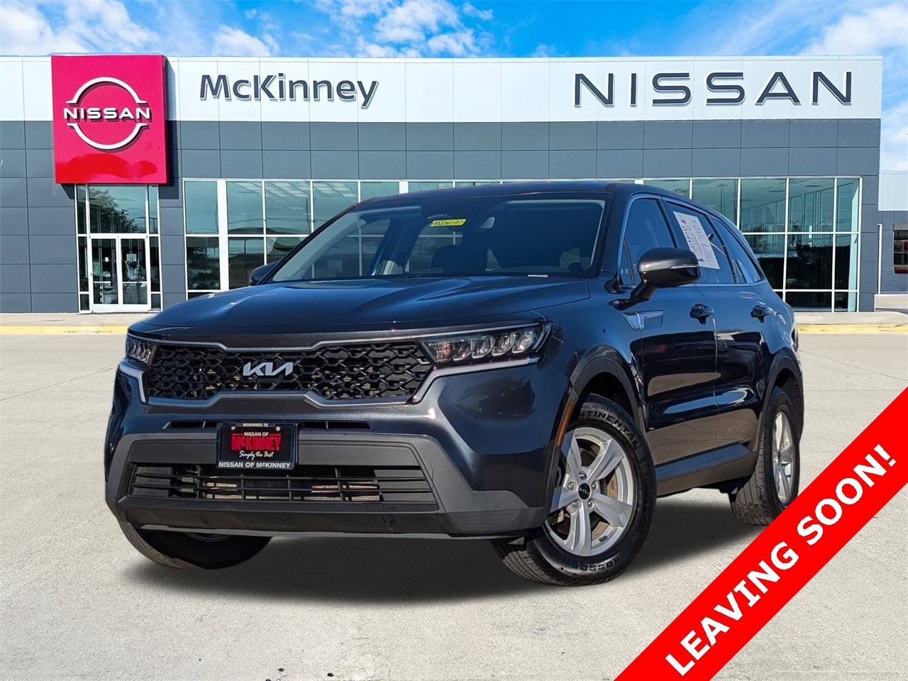 2023 Kia Sorento LX's photo