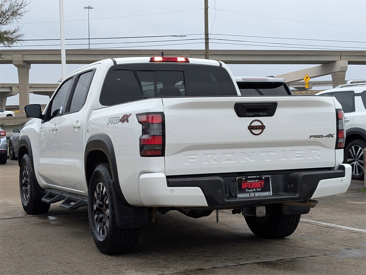 2023 Nissan Frontier PRO-4X photo 3