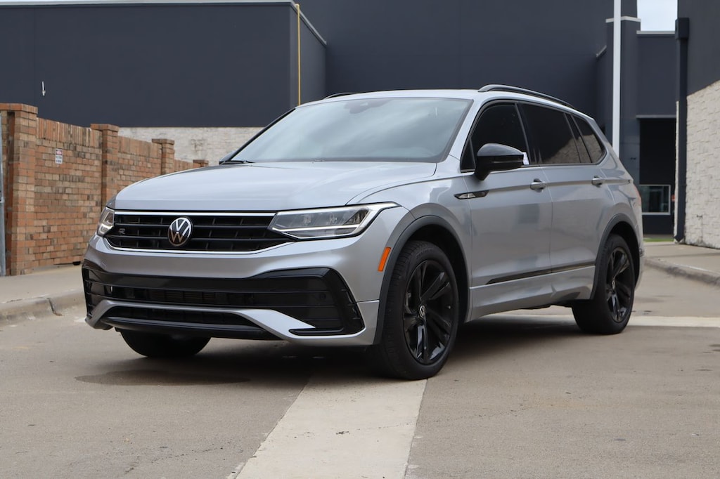 Used 2024 Volkswagen Tiguan 2.0T SE R-Line Black w/3rdrowseating SUV