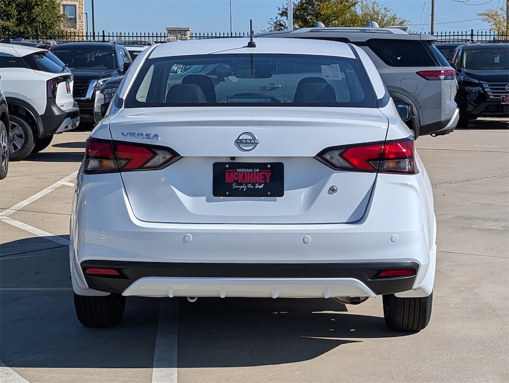 New 2025 Nissan Versa 1.6 S Sedan