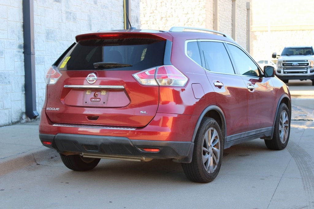 Used 2015 Nissan Rogue SL SUV