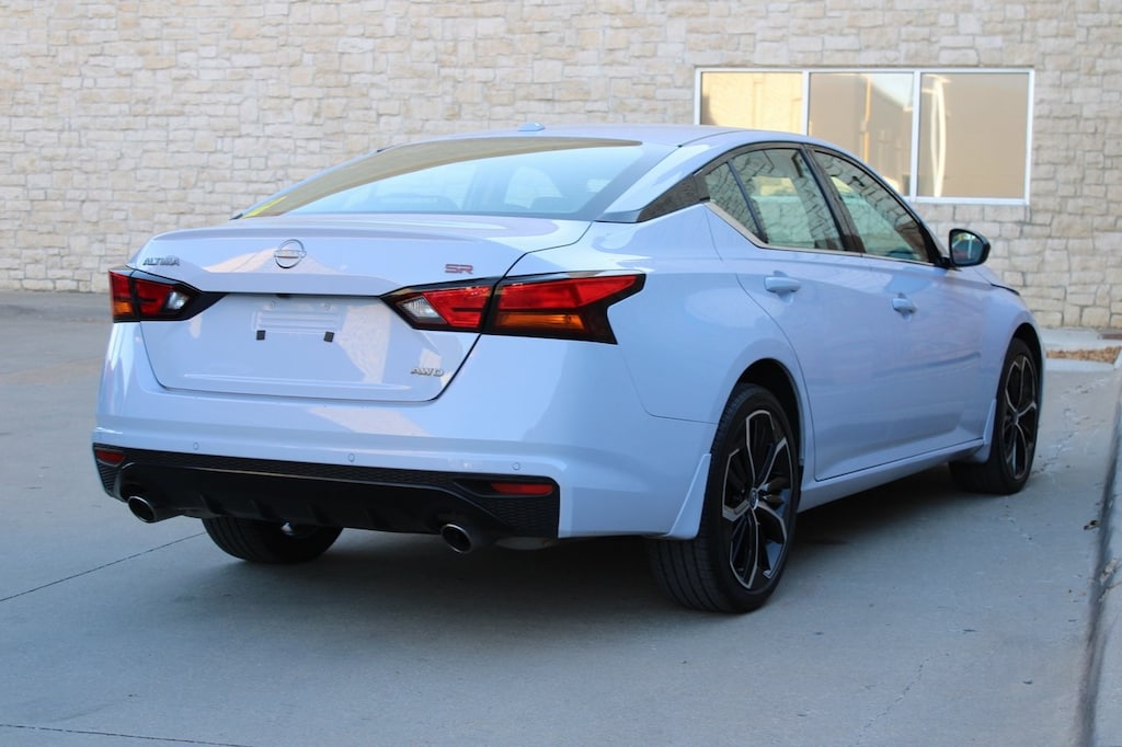 Used 2025 Nissan Altima 2.5 SR Sedan