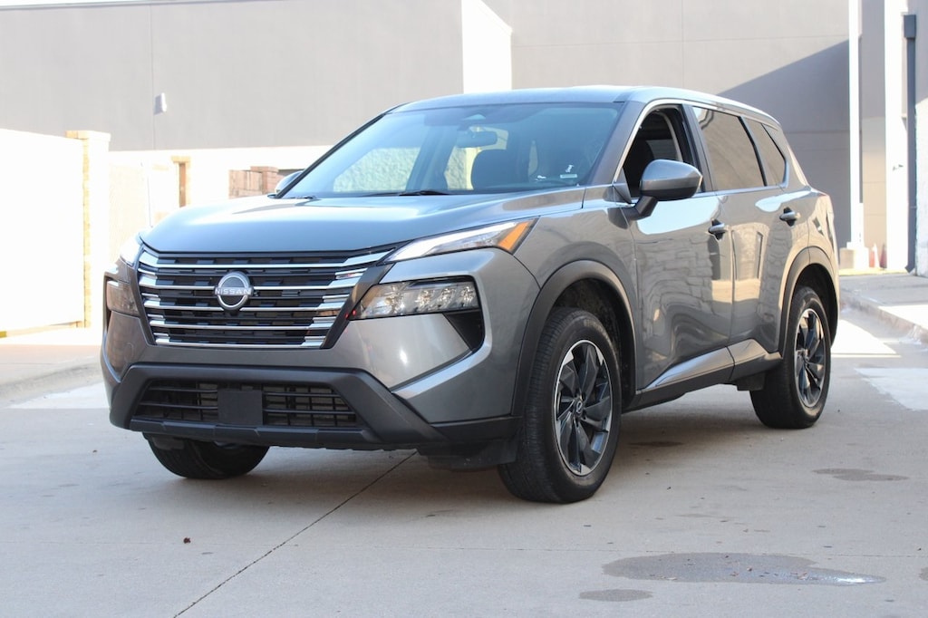 Used 2024 Nissan Rogue SV SUV