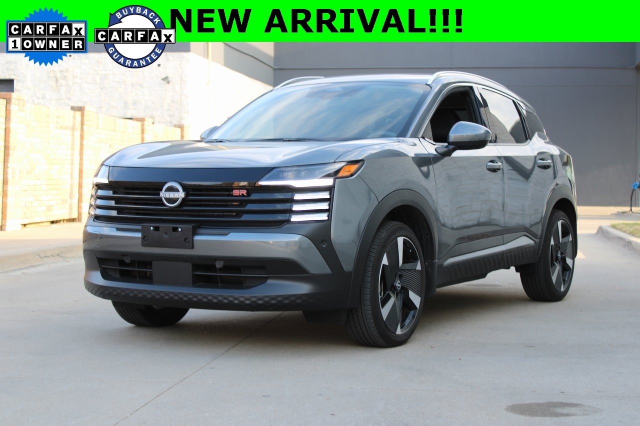 2025 Nissan Kicks SR AWD's photo