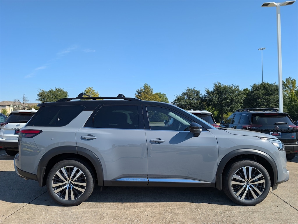 New 2025 Nissan Pathfinder Platinum SUV