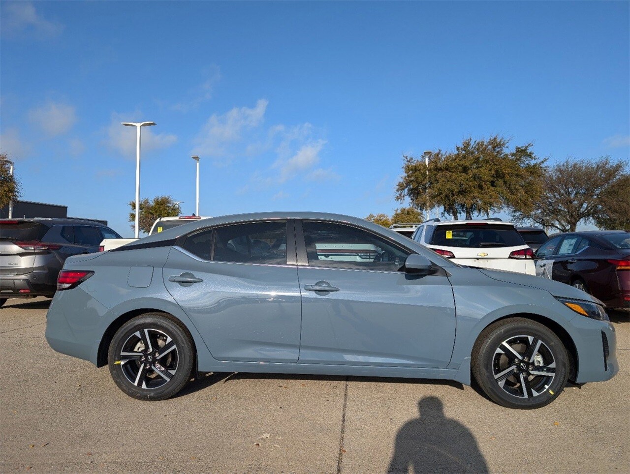 2025 Nissan Sentra SV photo 3