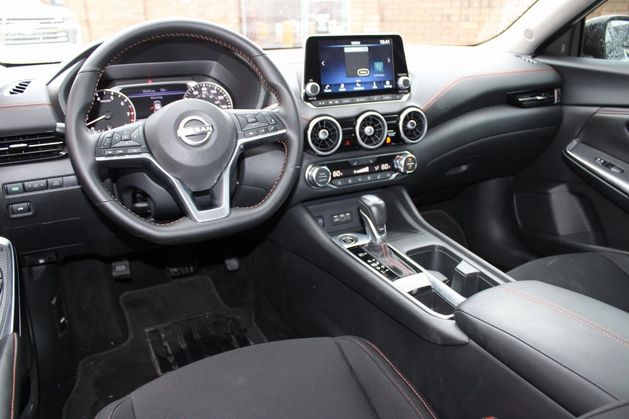 2025 Nissan Sentra SR photo 4
