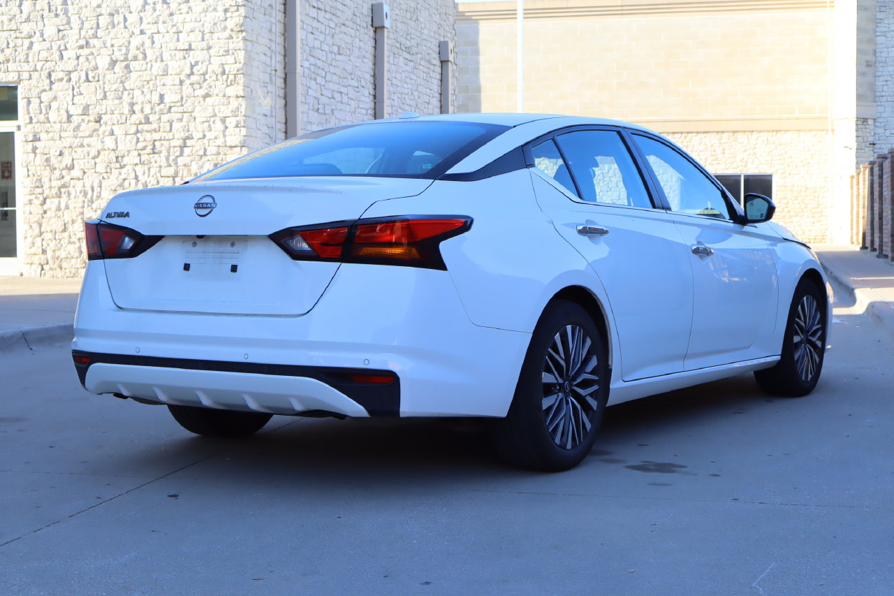 Used 2025 Nissan Altima 2.5 SV Sedan
