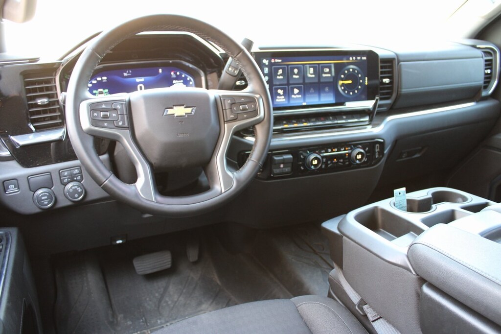 Used 2024 Chevrolet Silverado 1500 LT w/Safetypkg/Convpkg2 Truck Crew Cab